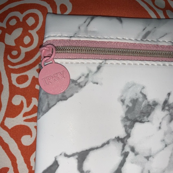 Ipsy makeup bag - Picture 3 of 3